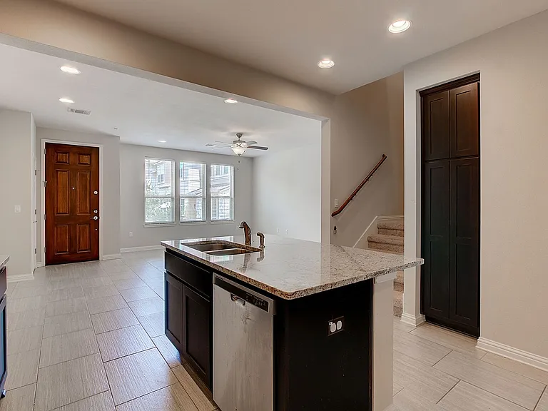 13800 Lyndhurst St #73 — Photo 16