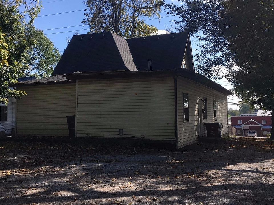 2nd image of 151 Winn Ave #151