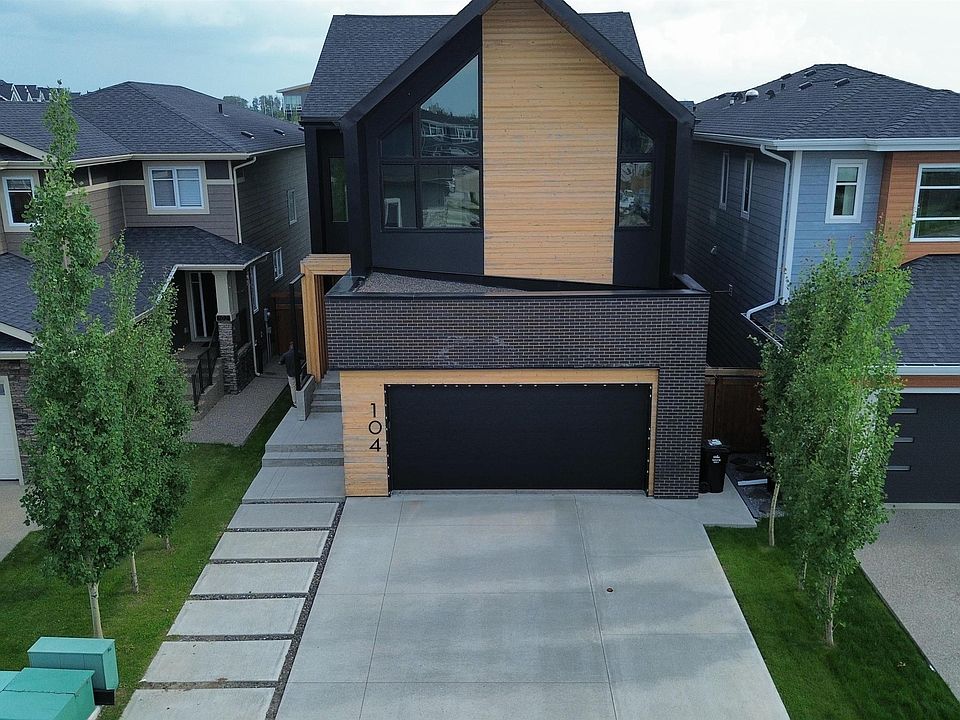 1st image of 104 Edgewater Cir