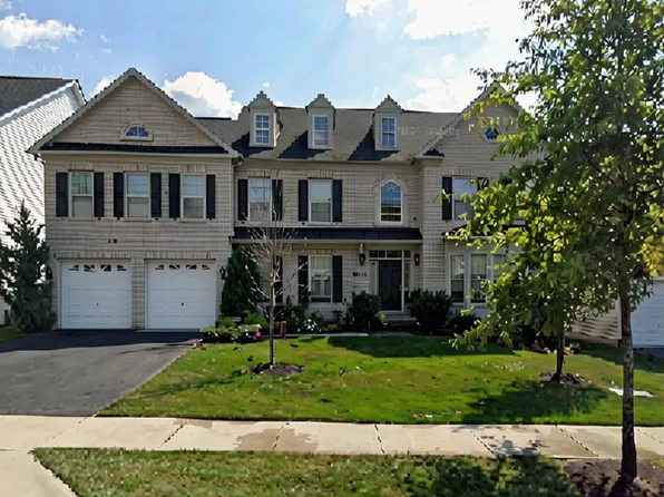 23203 British Manor Dr, Clarksburg, MD 20871
