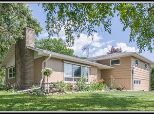 464 Hoffmann Ct, Manawa, WI 54949