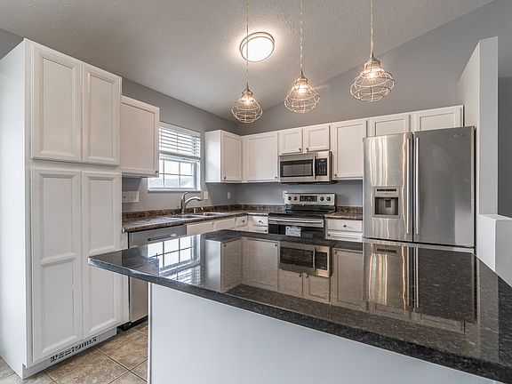2nd image of 1492 Clovernook Dr