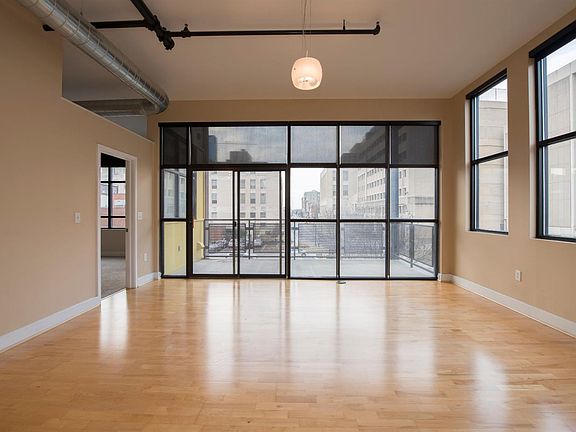 2nd image of 121 N Martin Luther King Blvd Unit 203
