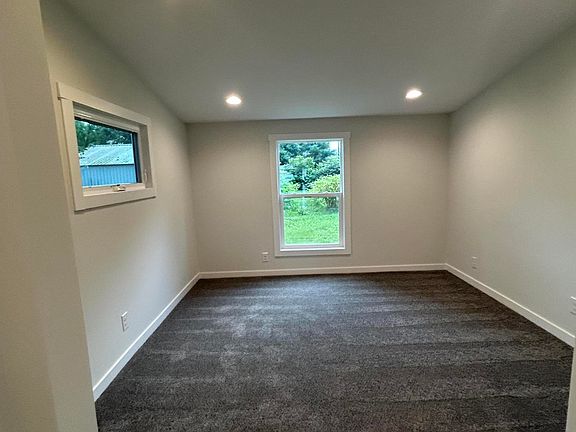 4th image of 803 Enterprise St