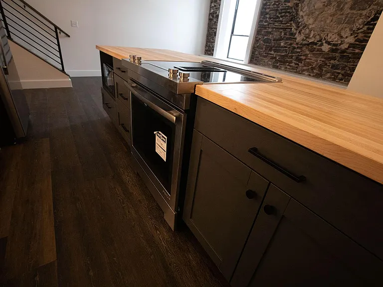 411 W Portage Ave #7 — Photo 15
