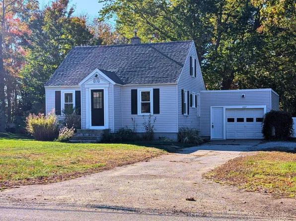 4697 S Quarterline Rd, Muskegon, MI 49444