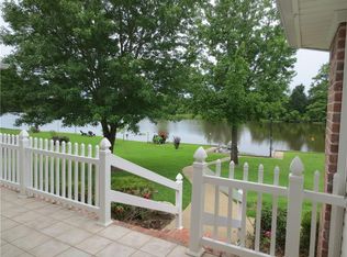 235 Spring Lake Dr, Mineola, TX 75773