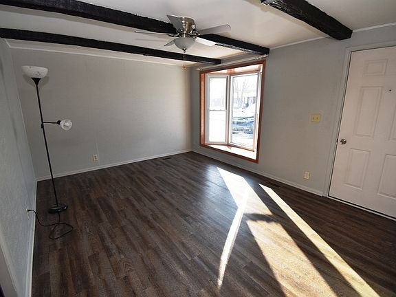 3rd image of 751 Adkins Dr