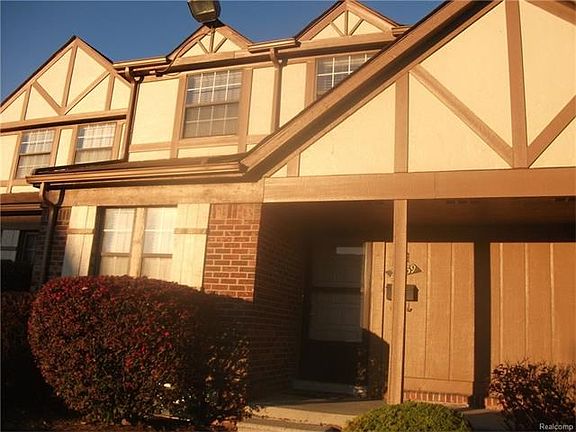 2nd image of 28659 Regent Ct N #1