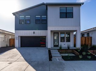2226 Versaro Dr, Santa Rosa, CA 95403