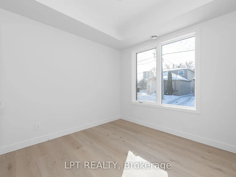 319 Shakespeare St #5 — Photo 14