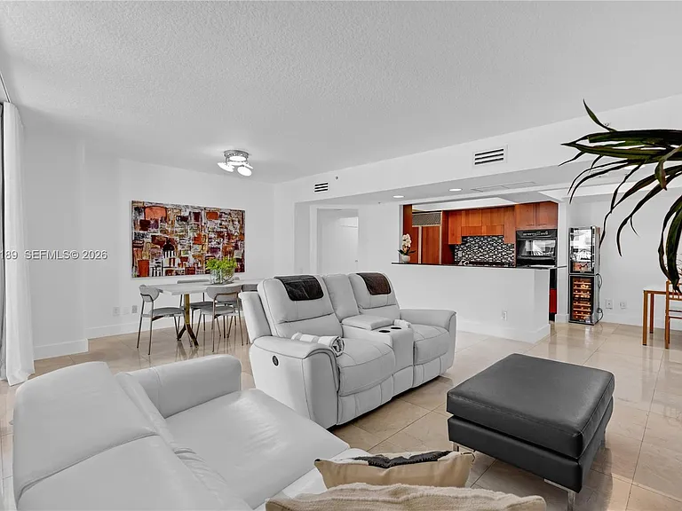 1500 Ocean Dr #505 — Photo 4