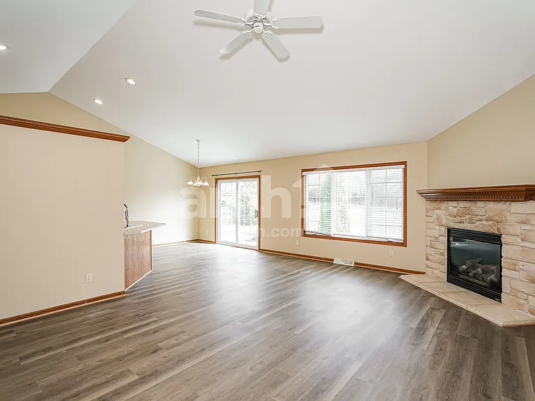 338 Ponderosa Dr — Photo 8