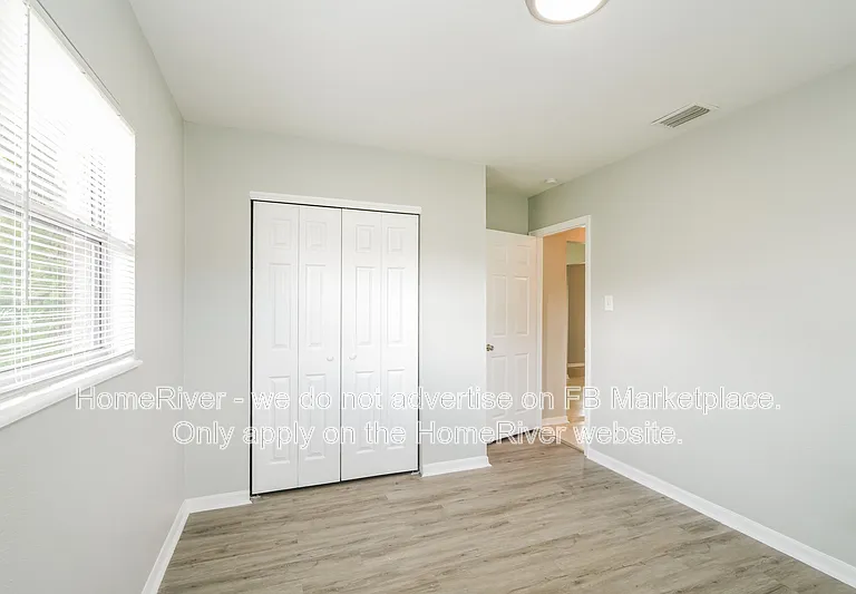 4903 S 85th St — Photo 13