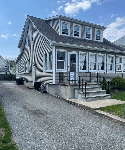 Side view driveway