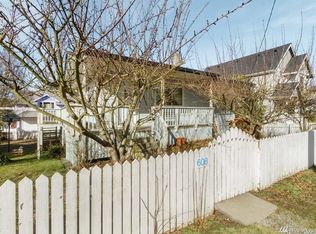 608 4th St, La Conner, WA 98257