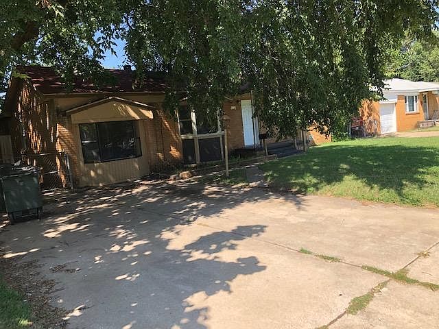 1st image of 4103 SE 11th St