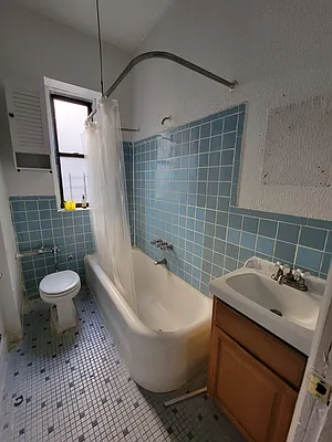 Rented by HFF Realty LLC | media 9