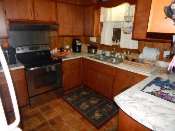 4th image of 2512 Oxford Dr