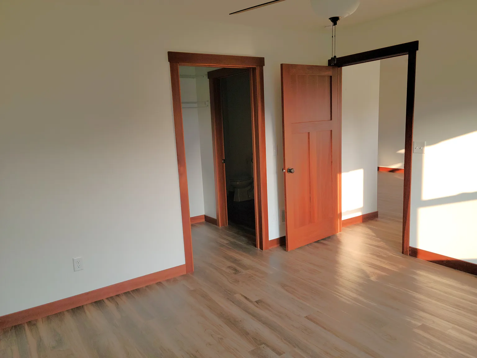 3 bed, 1464 sqft, $2,100 — Photo 4