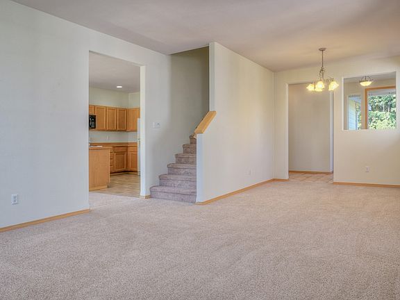 5th image of 18709 97th Avenue Ct E