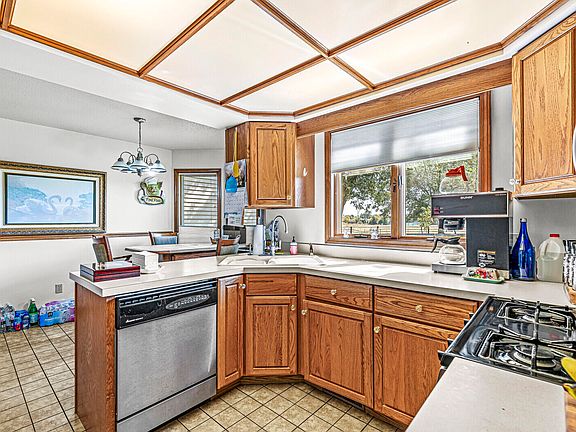 5th image of 61972 Bayshore Dr