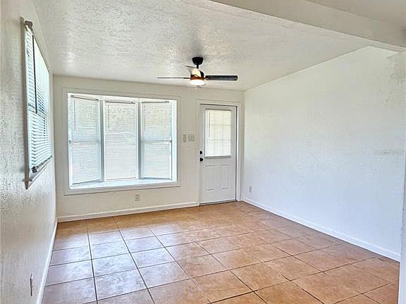 4th image of 3724 Taro Pl