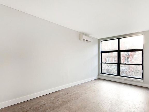 4th image of 489 Washington Ave #1