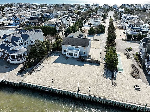 2nd image of 1008G Long Beach Blvd