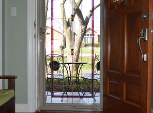 7235 Fair Elms Ave, Burr Ridge, IL 60527