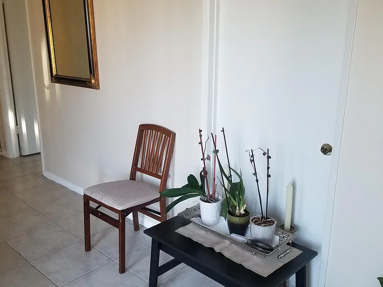 2244 Finch Ln — Photo 2