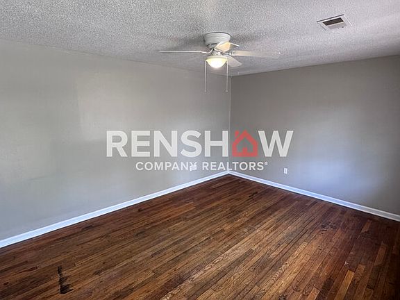2nd image of 386 Navy Dr