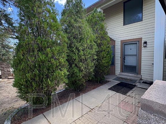 3rd image of 10412 La Paz Dr NW