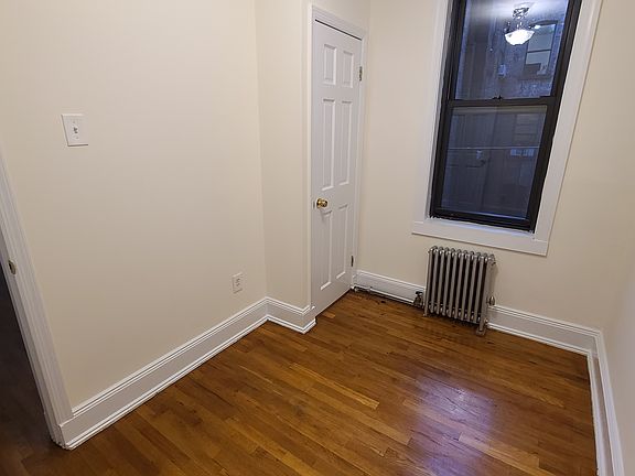 5th image of 110 6th Ave #24