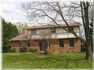 1st image of 2222 Oakhurst Dr