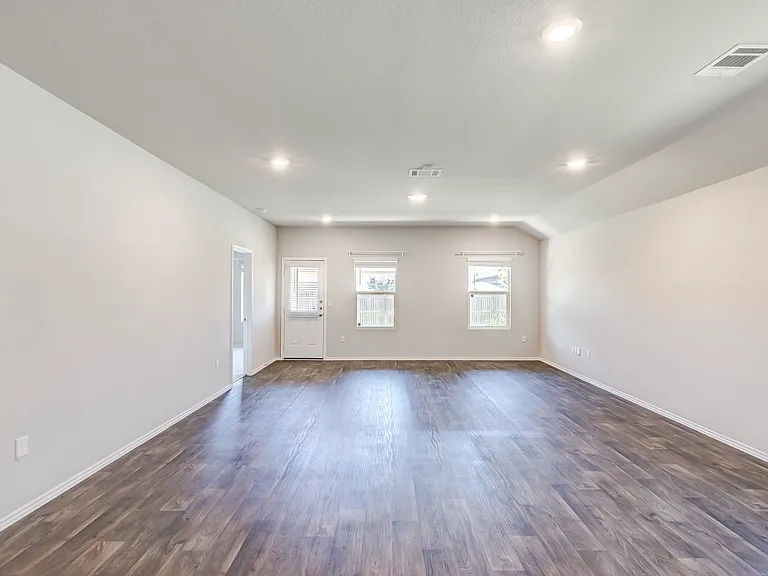 5708 Berriweather Dr — Photo 6