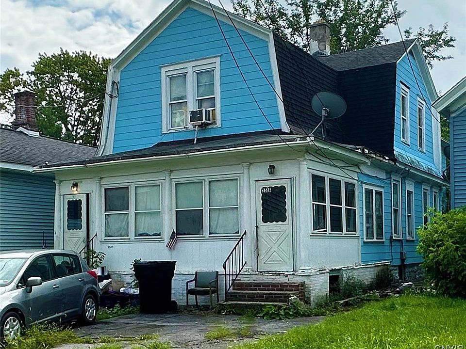 1st image of 2513 Grant Blvd #15