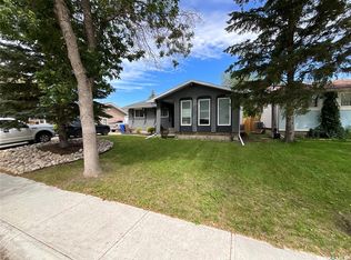 10 Mackenzie Cres, Regina, SK S4N5G5