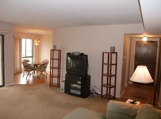 6270 Greenwood Pkwy APT 503, Northfield, OH 44067