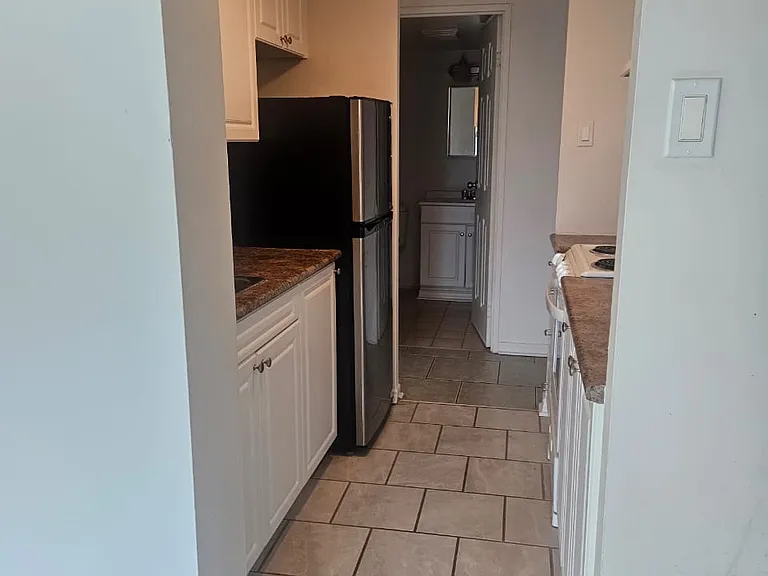 170 Lees Ave — Photo 46