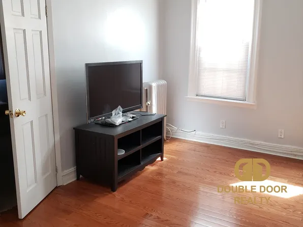 2508 East 21st Street image 4 of 7