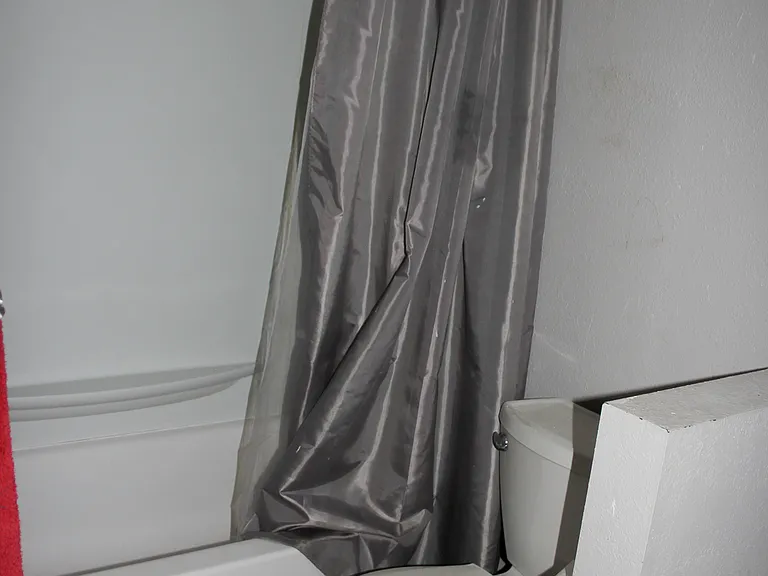 1495 S Grape St — Photo 17