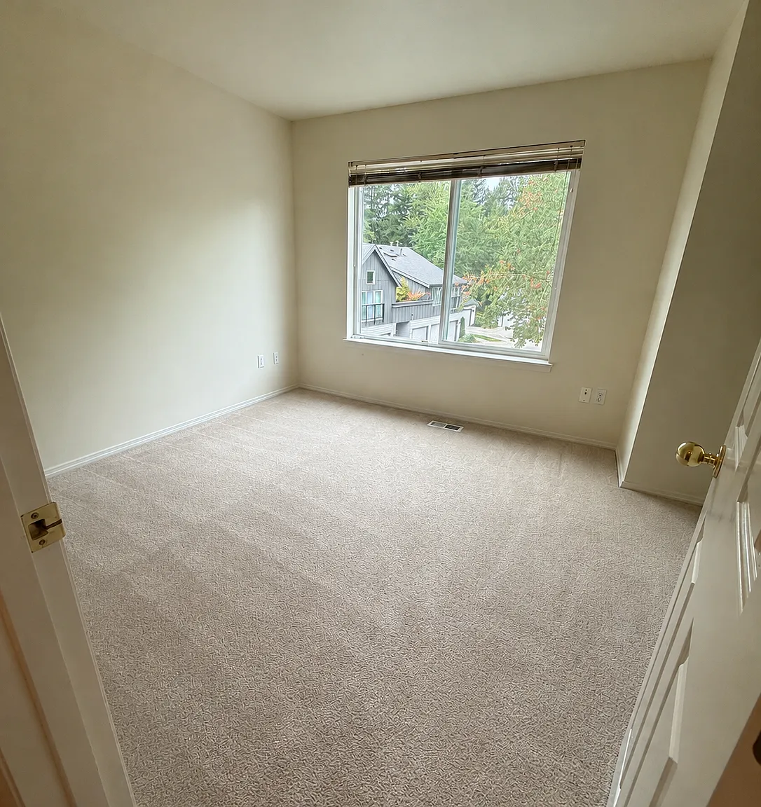 2 bed, 2.5 bath, 1258 sqft, $1,750 — Photo 2