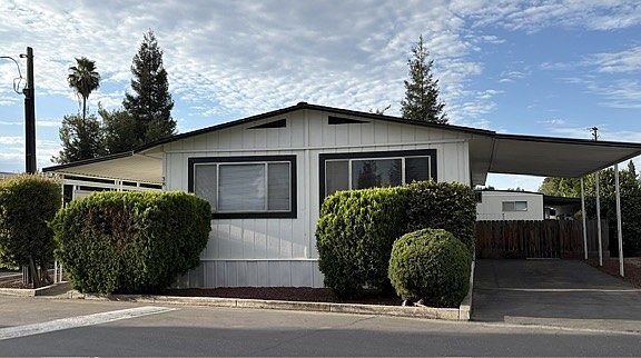 2nd image of 3931 Coffee Rd #38