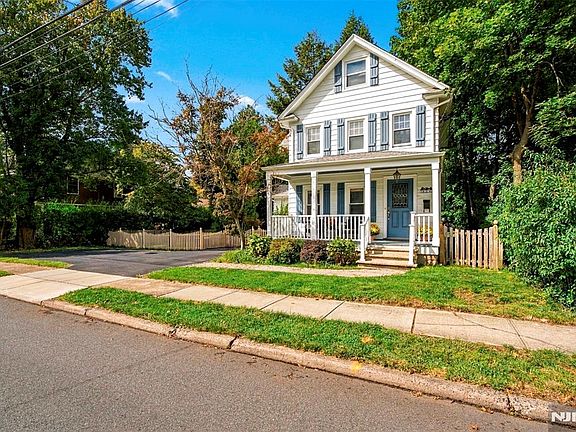 3rd image of 436 Northern Parkway