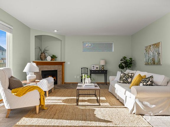 4th image of 1624 178th Street Ct E