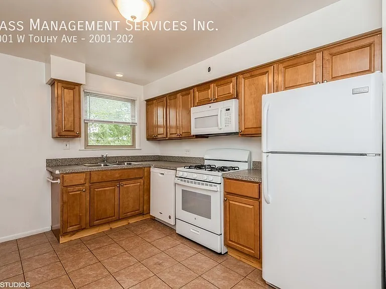 2001 W Touhy Ave #202 — Photo 4