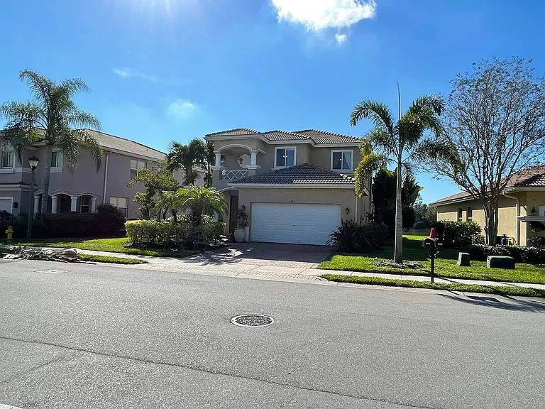 3575 Malagrotta Cir — Photo 34