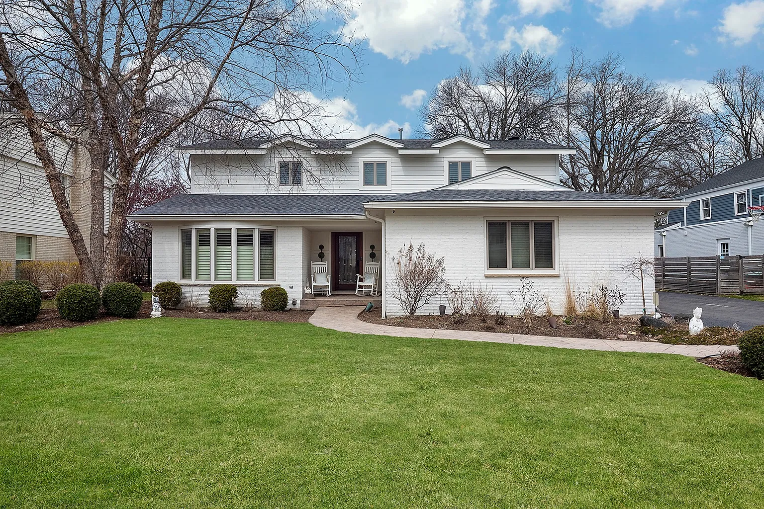 890 Mountain Dr photo 1