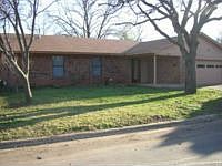 1st image of 401 W Live Oak St